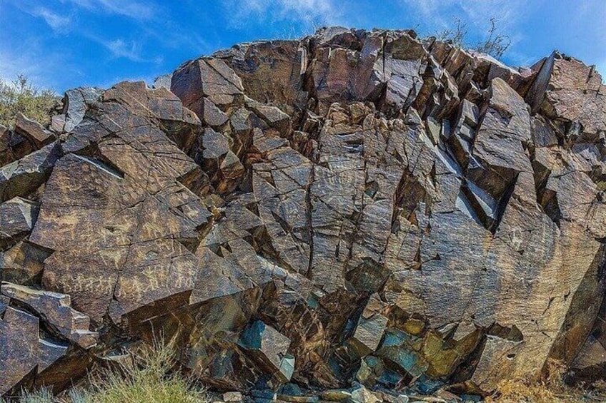 Group tour Tanbaly Ancient petroglyphs UNESCO World Heritage 2