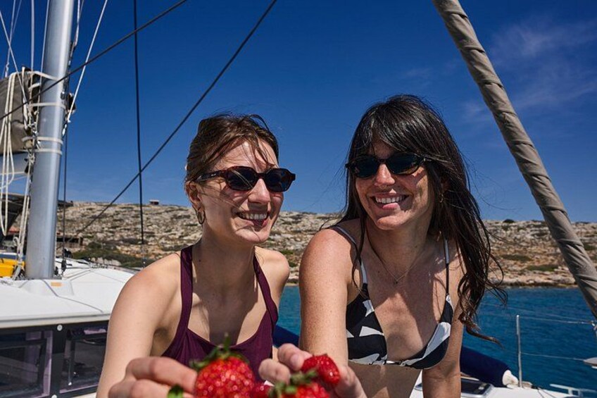 Agios Nikolaos Catamaran to Spinalonga Fishing and Meal 3