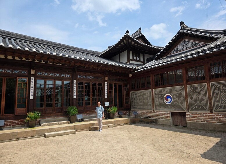 Picture 48 for Activity Seoul full-day walking tour along the King's Path 2