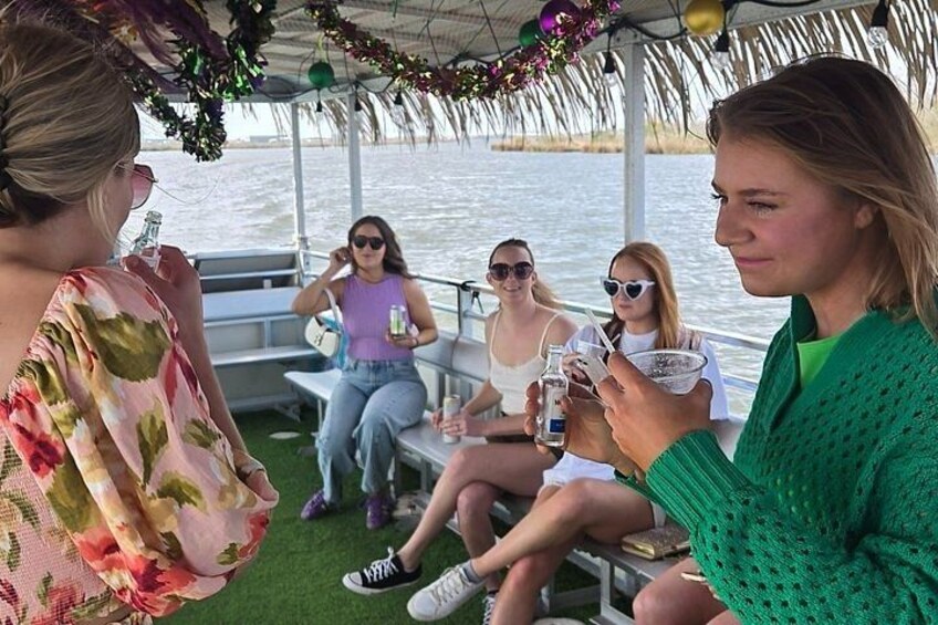 New Orleans Boat Cruise and Cajun Seafood Boil Experience 2