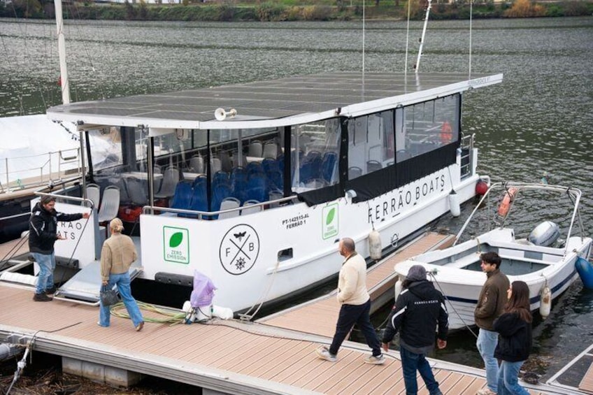 50-Minute Private Douro River Cruise with Panoramic Views 4