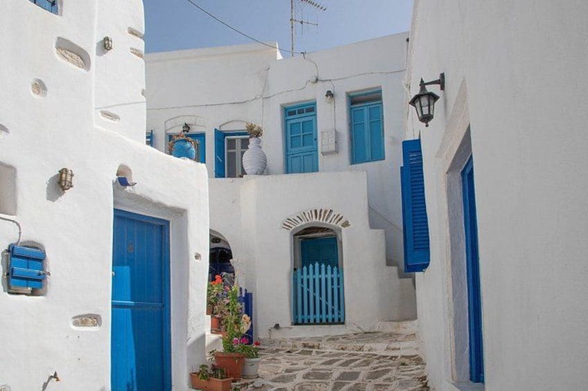 Paros Highlights Tour Paroikia Kolymbithres Lefkes in 4 Hours 3