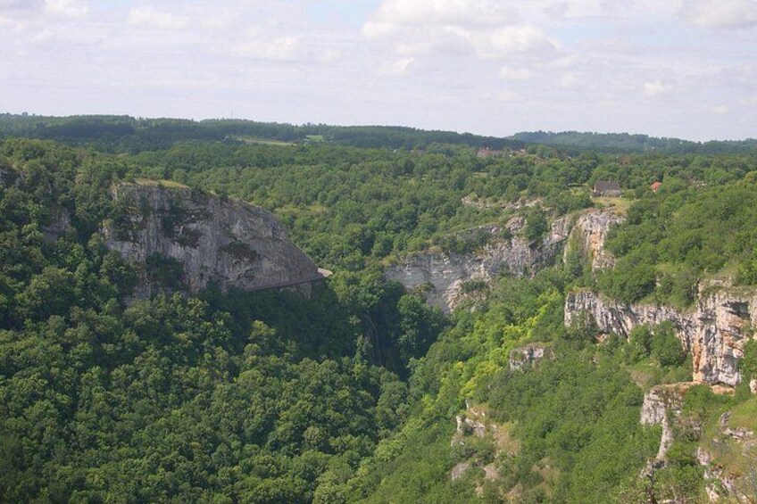 The Autoire valley and its waterfall 4