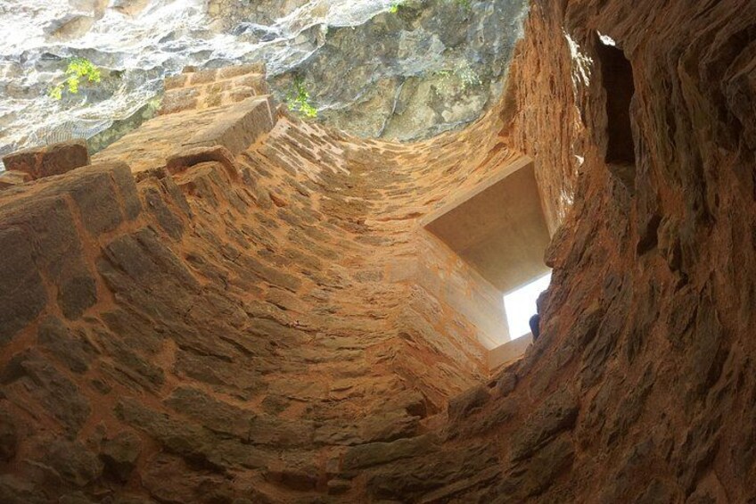 The interior of the English castle of Autoire 3