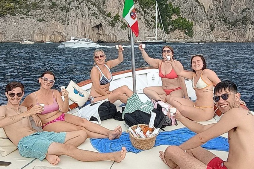 Capri Boat Tour : Small Group Luxury with Pizza and Beer 4
