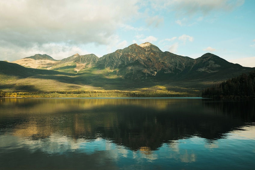 Jasper Sightseeing Tour with Maligne Lake Cruise 4