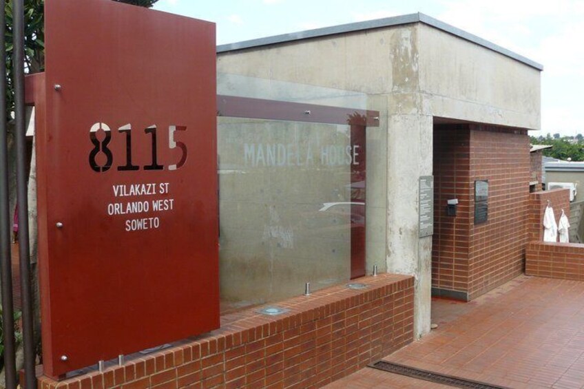 Halfday tour of Johannesburg 3