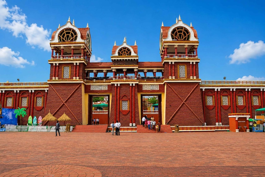 Picture 5 for Activity Hyderabad: Ramoji Film City Magical Full-Day Tour 2