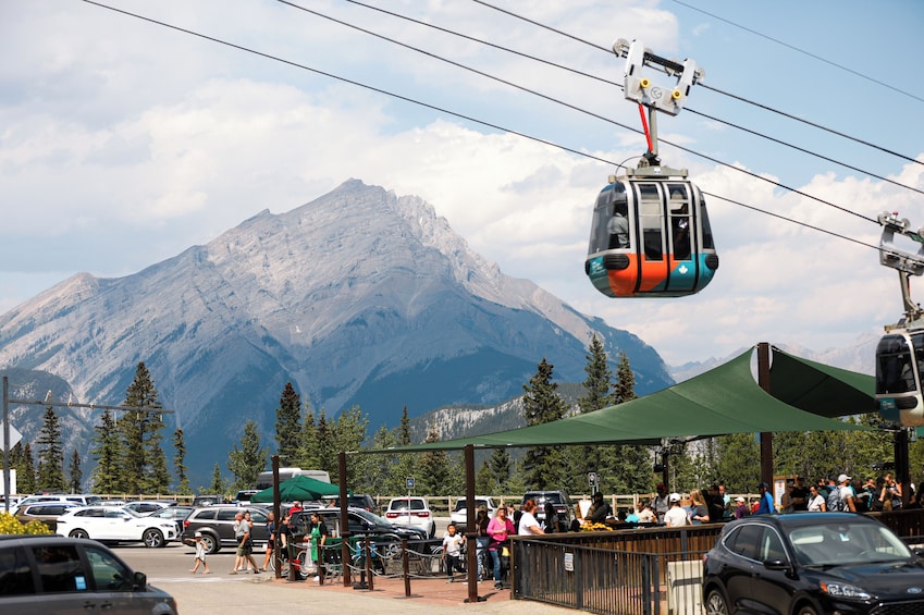 From Banff: Explore Banff with Lake Minnewanka Cruise and Banff Gondola 1