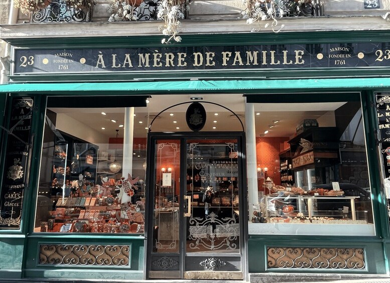 Picture 5 for Activity Paris Montmartre Food Tour: Pastry Classics & Innovations 4