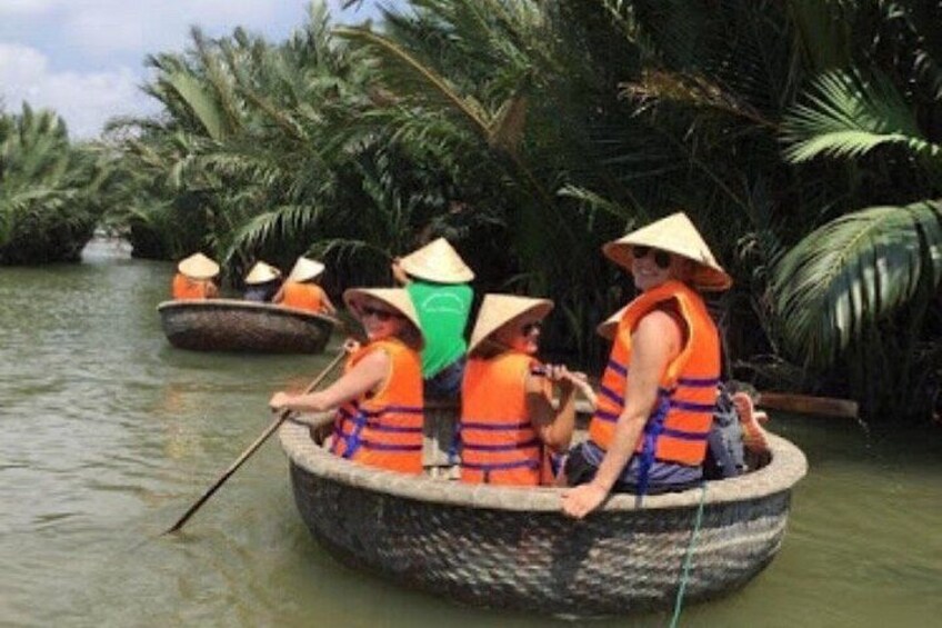 Experience Basket Boat Ride Hoi An With Locals 2