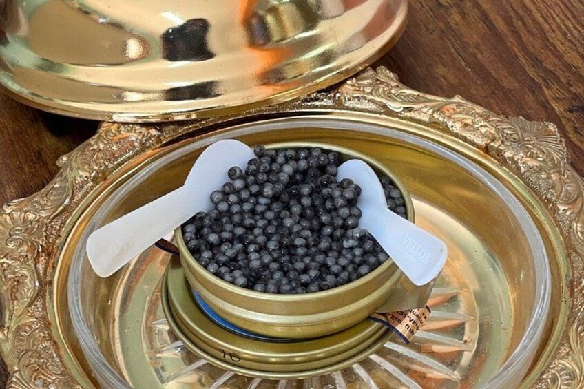 Vellor Caviar Tasting Experience with Champagne 4