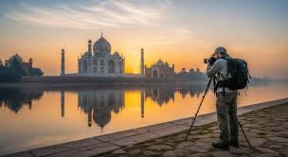 Picture 3 for Activity Agra: Evening Taj Mahal Tour with Sunset View by Car & Guide 5
