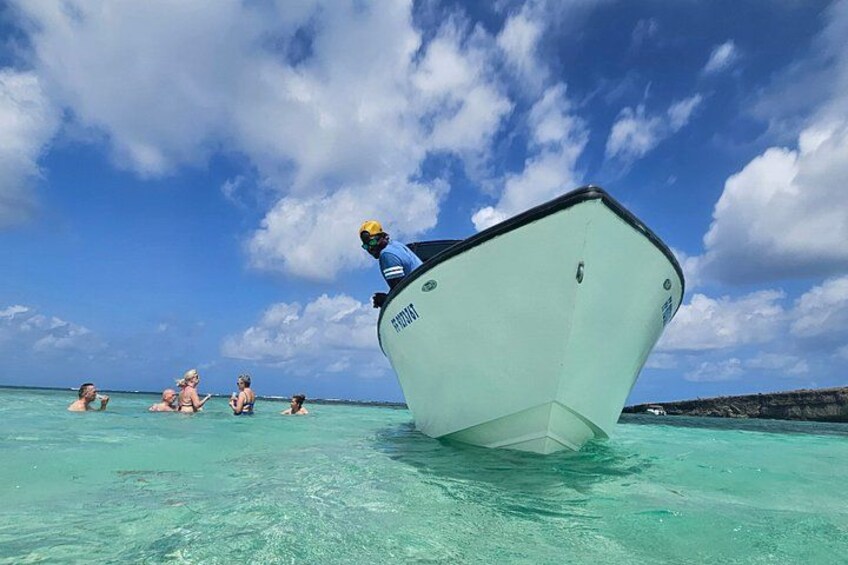 Unforgettable excursion to the White Funds with Captain Taylor 5
