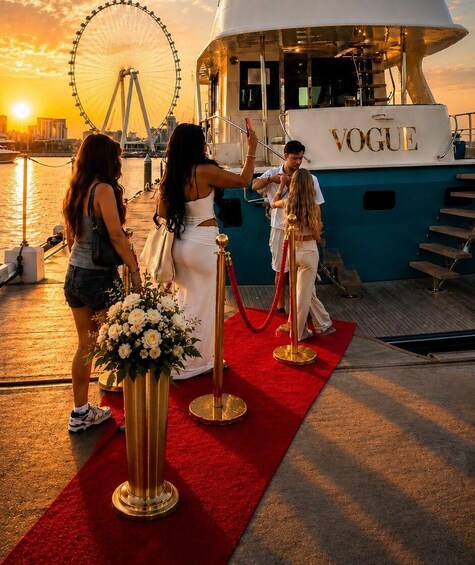 Dubai VIP Yacht Experience: Red Carpet Welcome 1