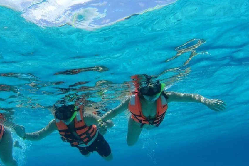 Snorkeling Shared Sky Tour in Cozumel with C 3