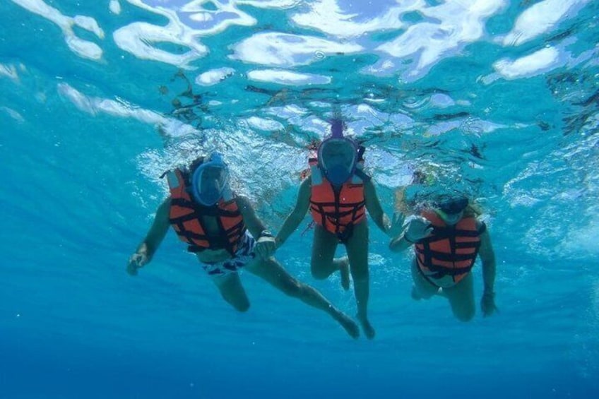 Snorkeling Shared Sky Tour in Cozumel with C 2