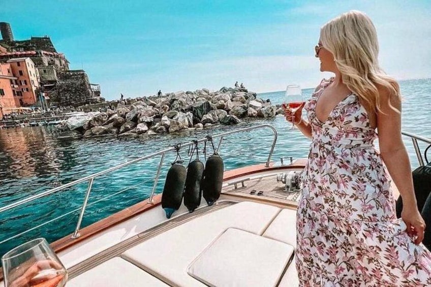 Dolce Vita 5Terre&Portovenere: Full Day Tour with Lunch 1