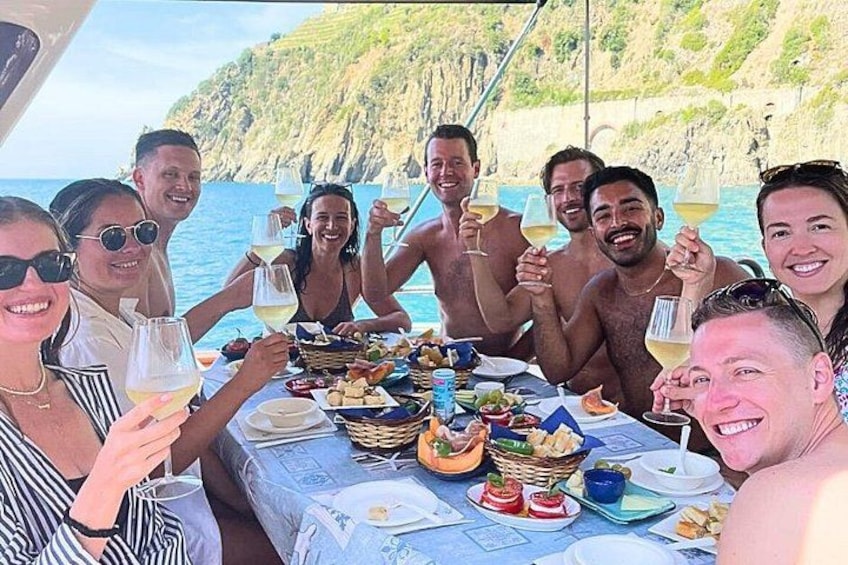 Dolce Vita 5Terre&Portovenere: Full Day Tour with Lunch 4