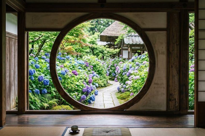 Kamakura Private Walking Tour with Great Buddha & Enoden 3