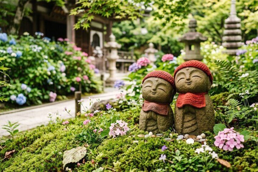 Kamakura Private Walking Tour with Great Buddha & Enoden 4