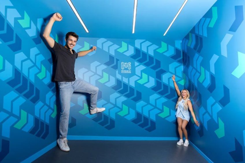 Museum of Illusions Chicago Admission Ticket 1