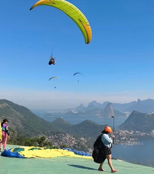 Picture 20 for Activity Paragliding in Niterói, ATTENTION!!! INCLUDED video by (Go Pro) with a view of Rio de Janeiro 3