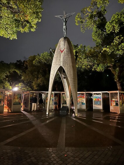 Picture 8 for Activity Walking Through History:Hiroshima’s Path to Peace Day/Night 3