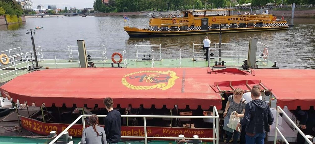 Picture 4 for Activity Wrocław: boat or gondola cruise with a licensed guide 3
