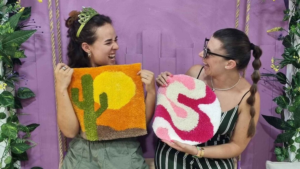 Picture 3 for Activity TUFTING: Learn how to make a rug during a fun class in Valencia 4