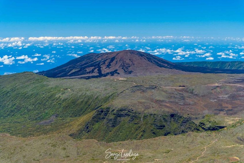 Picture 7 for Activity Flight over Réunion Island at 3,200 m above Piton des Neiges 5
