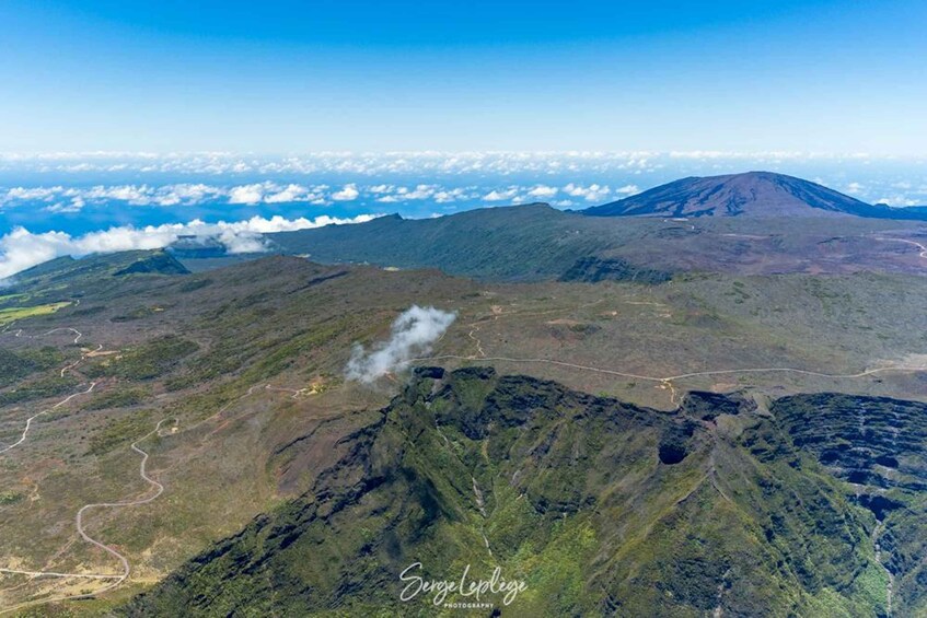 Picture 8 for Activity Flight over Réunion Island at 3,200 m above Piton des Neiges 4