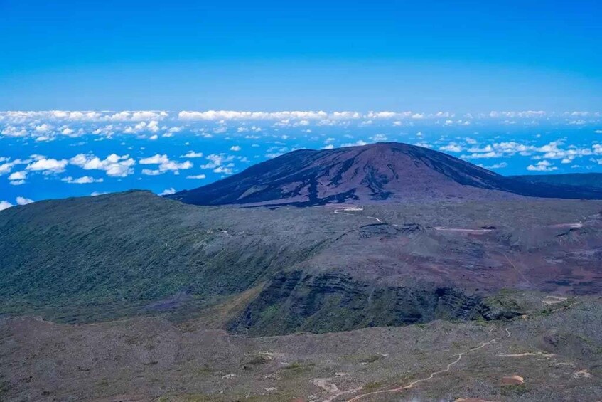 Picture 13 for Activity Flight over Réunion Island at 3,200 meters above Piton des Neiges 4