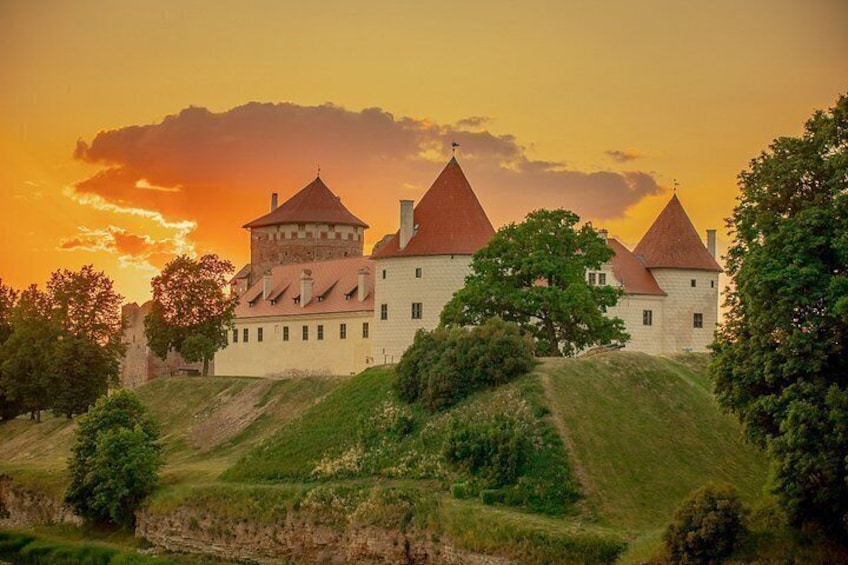Half Day Private Rundale Palace & Bauska Castle Tour 4