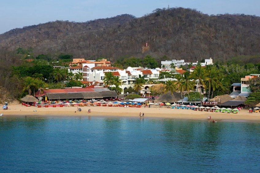 Guided Tours of the 7 Bays of Huatulco Oaxaca in Catamaran 3