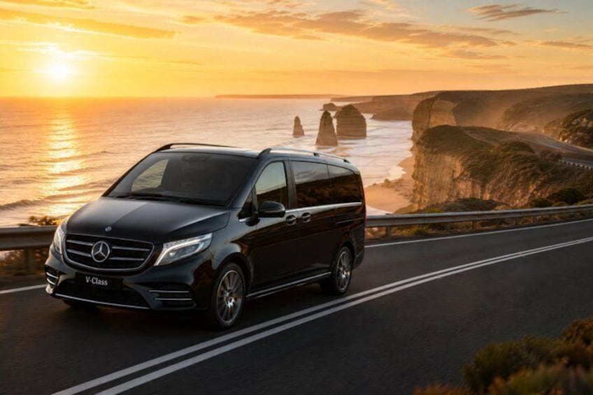 Great Ocean Road Boutique Eco Tour small Group melbrne hotel pick 2