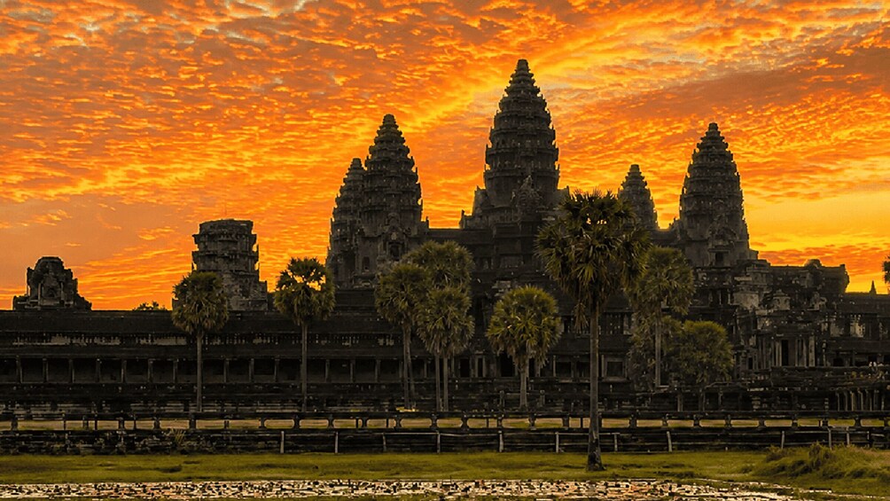 Picture 7 for Activity Private Angkor Wat Tour – Japanese Live Guide 4