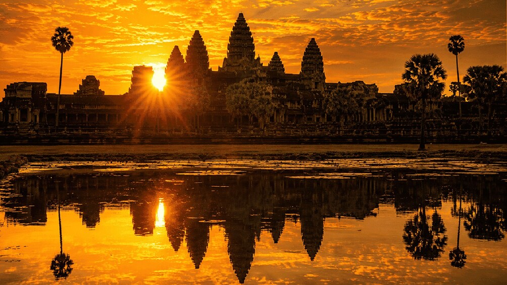 Private Angkor Wat Tour – Japanese Live Guide 1