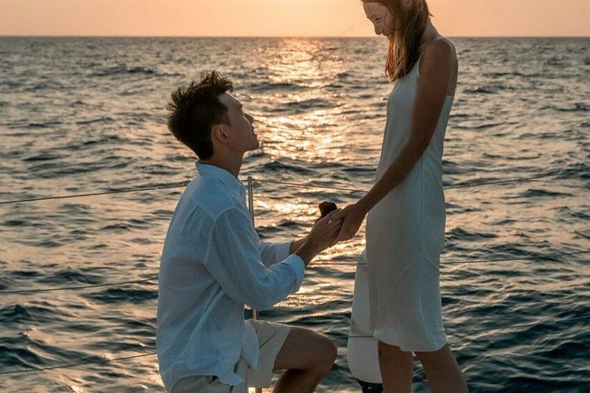 Santorini Proposal Experience with Romantic Setup and Planning 5