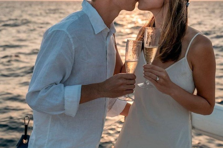 Santorini Proposal Experience with Romantic Setup and Planning 4