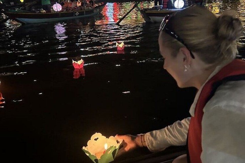 Explore Hoi An Ancient Town and Coconut Forest by Basket Boat 5
