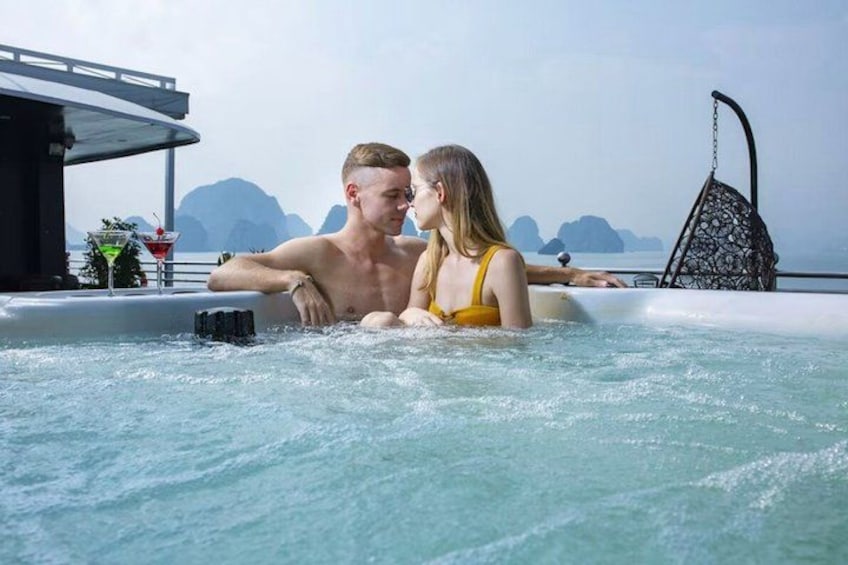 Ha Long Bay Cruise 5 Star Luxury Buffet Jacuzzi from Hanoi 4