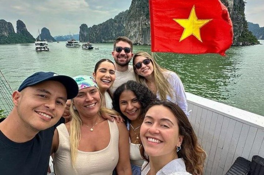 Ha Long Bay Cruise 5 Star Luxury Buffet Jacuzzi from Hanoi 1