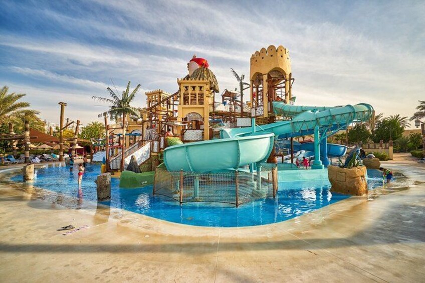 Admission to Yas Water World in Abu Dhabi with Meal 2