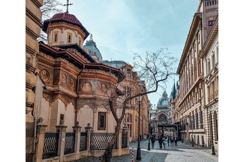 Bucharest eGuide: self-exploring itinerary for 2 days + tips 2