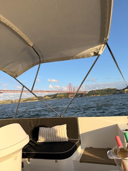 Picture 31 for Activity Lisbon morning Boat Tour with Coffee & Snacks 2