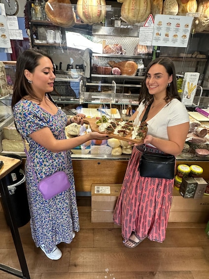 Picture 5 for Activity Naples Historic Center Food Tasting and Sightseeing Tour 2