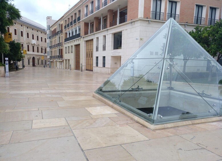 Picture 4 for Activity Málaga: Old Town Guided Walking Tour 3