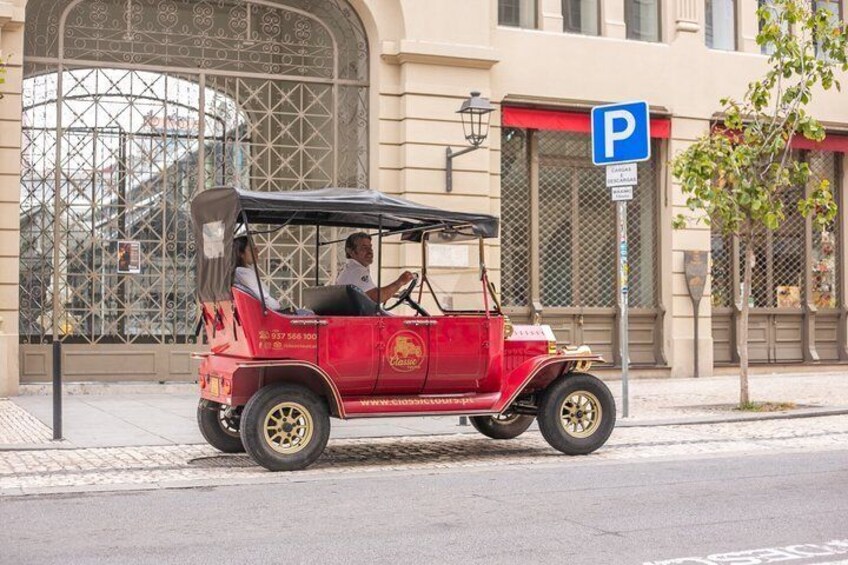 Private Tour of Classic Tuk Tuk in Port 4 Hours 2
