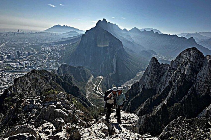 Nest of Aguiluchos Rappel and Hiking in Monterrey 1